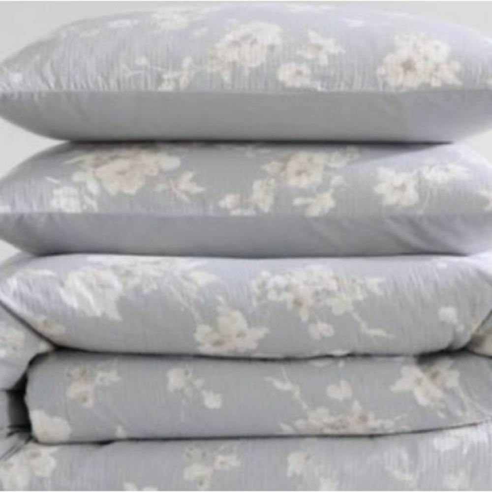Calvin Klein Eternity Floral Cotton Reversible Duvet Set Queen - Picture 4 of 6